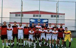 İnönü’de halı saha turnuvası tüm heyecanıyla...