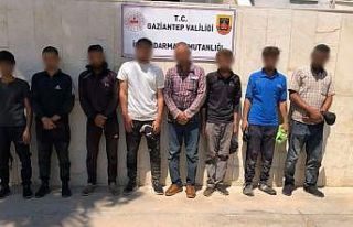 İnsan kaçakçıları polis kılığında suç işliyor