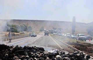 İplik yüklü tır cayır cayır yandı, kilometrelerce...