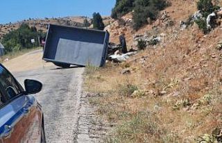 Isparta’da traktör devrildi: 3 yaralı