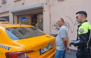 İstanbul’da denetimden kaçan taksi sürücüsü...