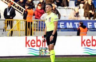 İstanbulspor-Kayserispor maçını Sarper Barış...
