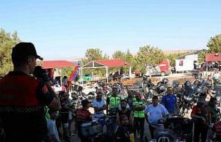 Jandarmadan motosiklet sürücülerine seminer