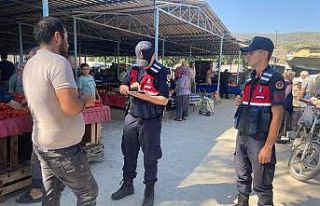 Jandarmadan pazarda hırsızlık ve sahte para denetimi