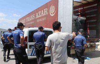 Kaçak göçmenleri taşıyan tır sürücüsü tutuklandı