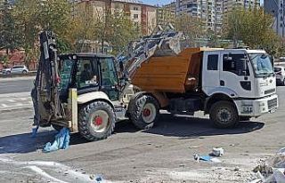 Kahramanmaraş’ta moloz yığınları kaldırılıyor