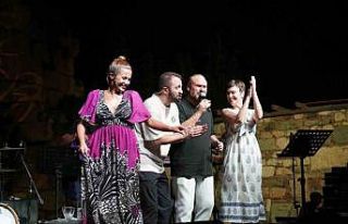 Kaleiçi Hakan Aysev’le coştu