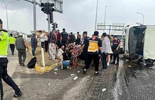 Kamyonetle çarpışan midibüste yaralananların...