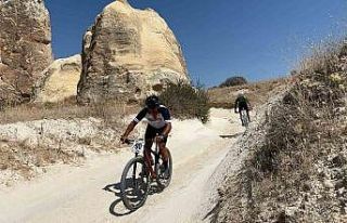 Kapadokya’da 35 kilometre pedal çevirdiler