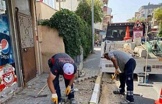 Karesi’de yol çalışmaları devam ediyor