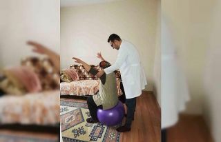 Kars’ta belediyesi evde bakım hizmetini sürdürüyor