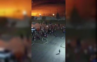 Kavga ettiği tarafa muhtarın silahıyla saldırdı:...