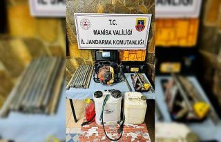 Kendilerini istihbarat elemanı olarak tanıtan şüpheliler...