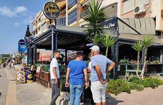 Kendini polis olarak tanıtan dolandırıcıya 74...