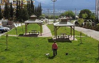 Kepez Belediyesi, ihale yöntemiyle 13 mahalle parkı...