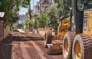 Kepez Gündoğdu’nun asfaltını yeniliyor