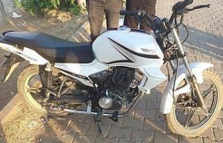 Keşan’da motosiklet hırsızlığı güvenlik kamerasına...