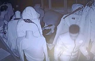 Keyifli hırsızlar yakayı ele verdiler