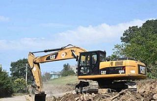 Kırsal mahalleye 15 m genişliğinde yol