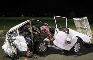 KMO’da yolun ortasında bırakılan arızalı otomobili...