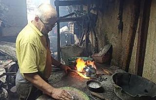 Kocaeli’nin tek kalaycısı, mesleğini ayakta tutmaya...