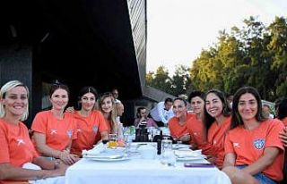 Konyaaltı’nın Avrupa Şampiyonu takımı her kulvarda...