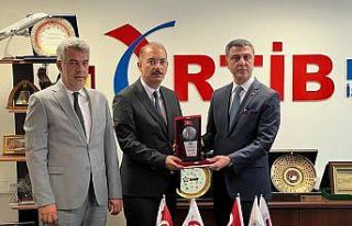 KTO Yönetim Kurulu Üyeleri ve Otomotiv Sektörü...