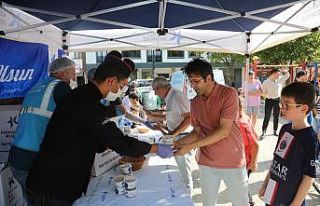 Küçükçekmece’de 30 bin porsiyon aşure ikramı