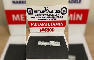 Kütahya’da bekçiler 2 şahsın üzerinde uyuşturucu...