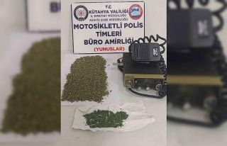 Kütahya’da ehliyetsiz sürücünün aracında uyuşturucu...