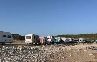 Kuzey Ege’nin turizm merkezi Bozcaada, karavan işgali...