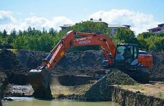 Lapseki Belediyesi projeler ve çalışmalarla faaliyetlerini...