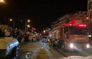 Lapseki’de 5 katlı apartmanda yangın paniği