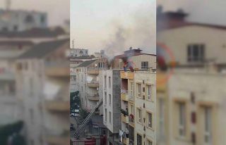 Madde bağımlısı, ailesine ait evi yaktı