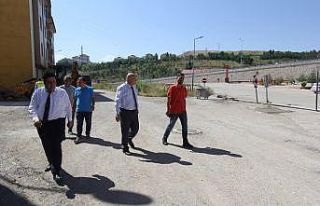 Mahallelerde asfaltlama ve bordür çalışmaları...