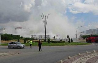 Malatya’da ağır hasarlı binaların yıkımları...