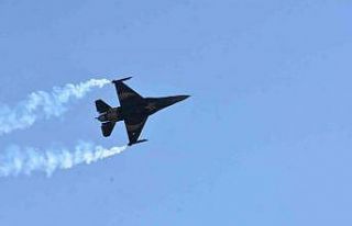 Malazgirt kutlamalarında Solo Türk ve helikopter...