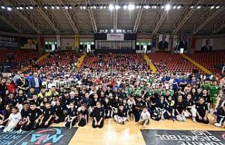 Mamak Belediyesi’nde 12 bin 666 öğrenci ücretsiz...