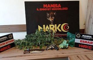 Manisa’da polisten uyuşturucu tacirlerine darbe