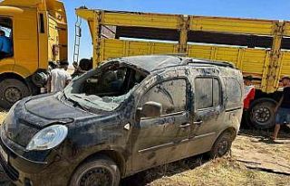 Mardin’de kontrolden çıkan hafif ticari takla...