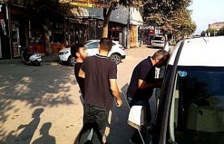 Market görevlisini darp edip kaçan hırsızı vatandaşlar...