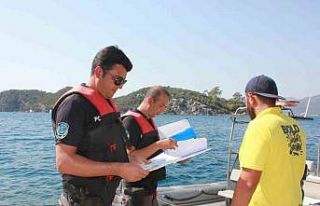 Marmaris deniz polisi su sporları denetimlerine devam...