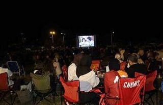 Mavi Boncuk ile hüzün ve eğlenceyi yaşadılar