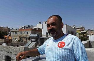 Mermerin üzerinde yumurta pişirdi