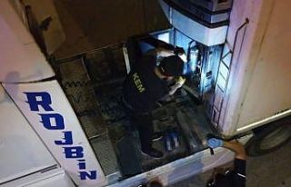 Mersin’de tırda 3 kiloya yakın metamfetamin ele...