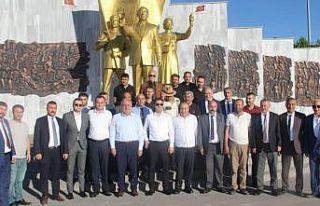 MHP’li Özdemir ve İl Teşkilatı’ndan Pınarbaşı’na...