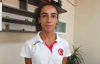 Milli atlet Fatma Arık, Burhaniye’de şampiyonlar...