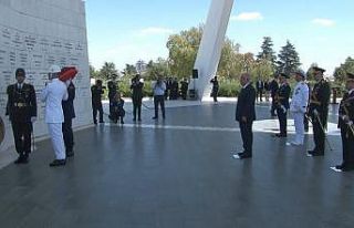 Milli Savunma Bakanı Güler, Devlet Mezarlığı’nı...