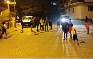 Minibüsün altında kalan 1 yaşındaki çocuk feci...