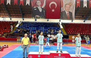 Minik taekwondocular nefesleri kesti